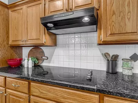 Kitchen - 4932 Baker St, Norman, OK 73072 photo 2 of 5
