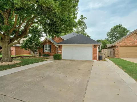 Exterior - 4932 Baker St, Norman, OK 73072 photo 2 of 9