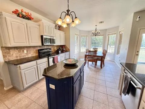 Kitchen - 14635 Waterloo Falls Rd, Arcadia, OK 73007 photo 5 of 9