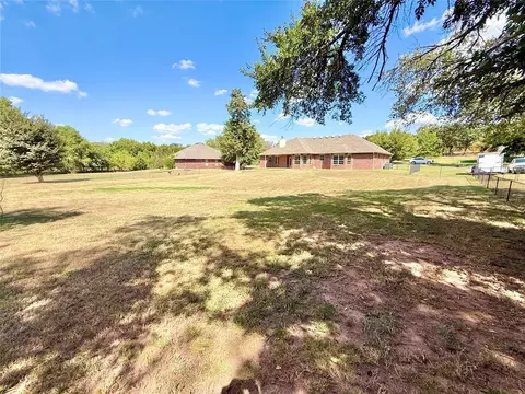 Exterior - 14635 Waterloo Falls Rd, Arcadia, OK 73007 photo 8 of 11