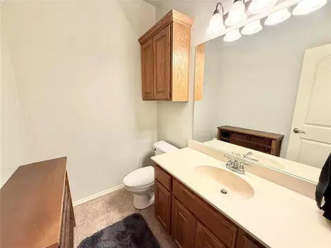 Bath - 14635 Waterloo Falls Rd, Arcadia, OK 73007 photo 3 of 5