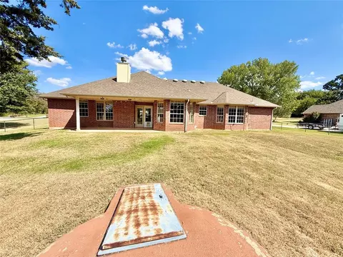 Exterior - 14635 Waterloo Falls Rd, Arcadia, OK 73007 photo 9 of 11