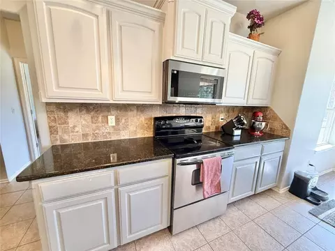 Kitchen - 14635 Waterloo Falls Rd, Arcadia, OK 73007 photo 7 of 9