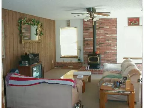 5686 E Lakeview Dr, Harrah, OK 73045 photo 2
