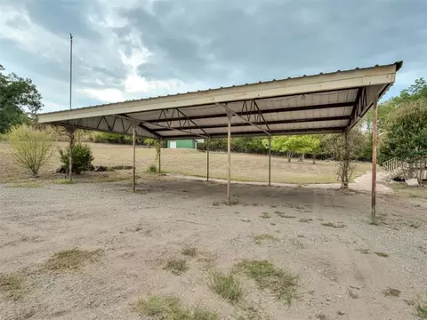 Exterior - 8990 E Tecumseh Rd, Norman, OK 73026 photo 6 of 6