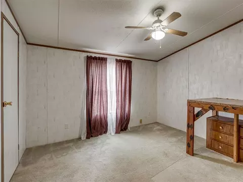 Bedroom - 8990 E Tecumseh Rd, Norman, OK 73026 photo 2 of 3