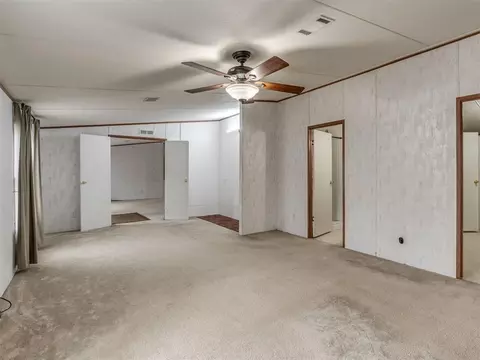 Living - 8990 E Tecumseh Rd, Norman, OK 73026 photo 5 of 6