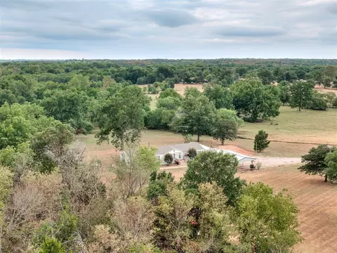 View/Area - 8990 E Tecumseh Rd, Norman, OK 73026 photo 5 of 5
