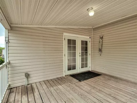 Exterior - 8990 E Tecumseh Rd, Norman, OK 73026 photo 5 of 6