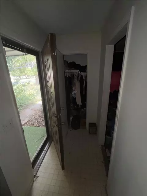 Entry Way - 502 S Noble Ave, Watonga, OK 73772 photo 1 of 1