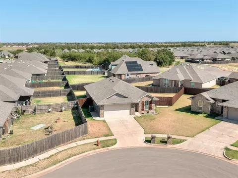 2709 NW 195th St, Edmond, OK 73012