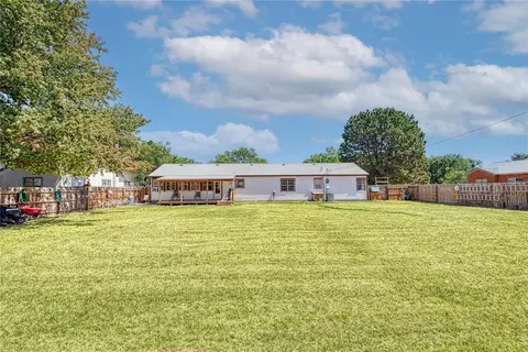 Exterior - 409 S Cedar Ave, Erick, OK 73645 photo 2 of 5