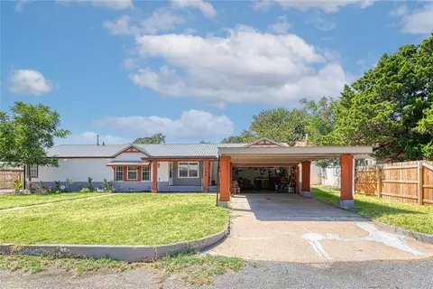 Exterior - 409 S Cedar Ave, Erick, OK 73645 photo 4 of 5