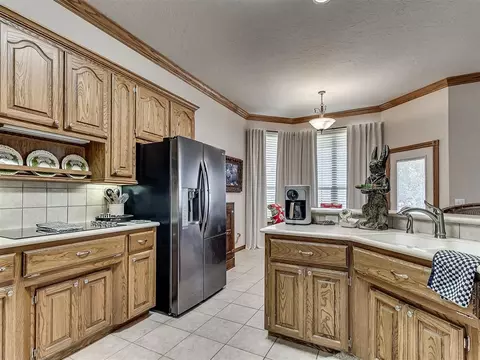 Kitchen - 7903 Scotch Ln, Tuttle, OK 73089 photo 4 of 5