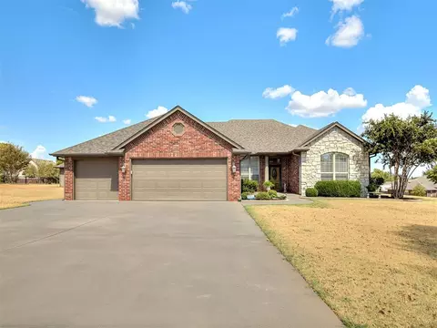 Exterior - 7903 Scotch Ln, Tuttle, OK 73089 photo 2 of 4