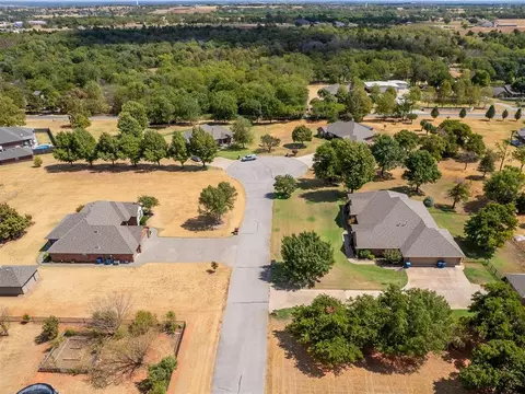 View/Area - 7903 Scotch Ln, Tuttle, OK 73089 photo 1 of 1