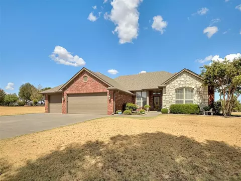 Exterior - 7903 Scotch Ln, Tuttle, OK 73089 photo 3 of 4