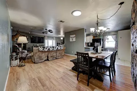 Dining - 1073 Harrison St, Harrah, OK 73045 photo 1 of 3