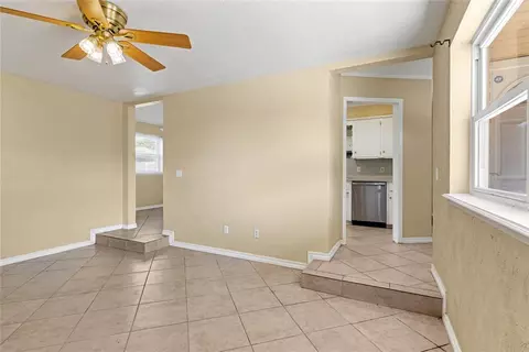Living - 3712 N Eagle Ln, Bethany, OK 73008 photo 6 of 6