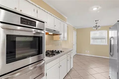 Kitchen - 3712 N Eagle Ln, Bethany, OK 73008 photo 3 of 3