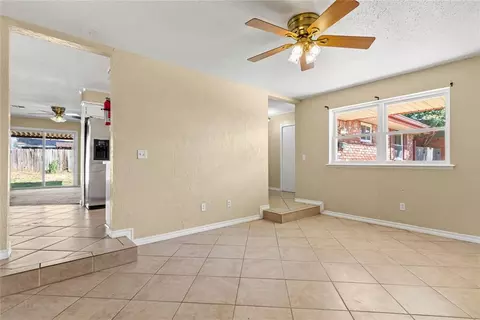 Living - 3712 N Eagle Ln, Bethany, OK 73008 photo 5 of 6
