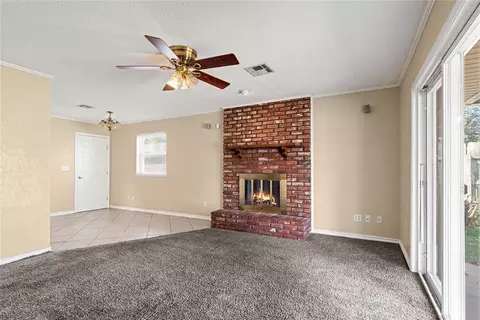 Living - 3712 N Eagle Ln, Bethany, OK 73008 photo 4 of 6