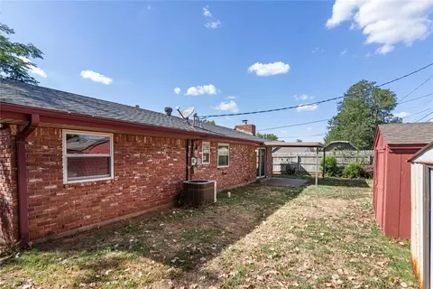Exterior - 3712 N Eagle Ln, Bethany, OK 73008 photo 2 of 2