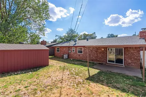 Exterior - 3712 N Eagle Ln, Bethany, OK 73008 photo 1 of 2