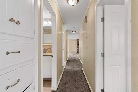 Entry Way - 3712 N Eagle Ln, Bethany, OK 73008 photo 3 of 3