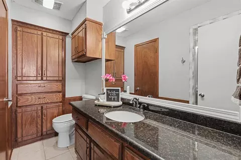 Bath - 1908 Gray Fox Dr, Edmond, OK 73003 photo 1 of 3