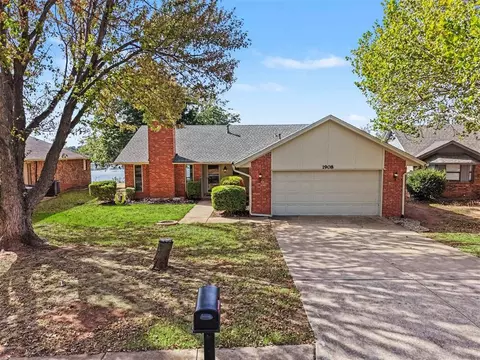 Exterior - 1908 Gray Fox Dr, Edmond, OK 73003 photo 5 of 5