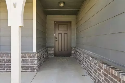 Entry Way - 3405 E Sandusky St, Broken Arrow, OK 74014 photo 1 of 6
