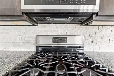 Kitchen - 3405 E Sandusky St, Broken Arrow, OK 74014 photo 3 of 3