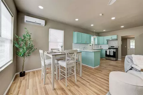 Dining - 414 E Perkins Ave, Guthrie, OK 73044 photo 2 of 2