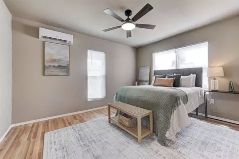 Bedroom - 414 E Perkins Ave, Guthrie, OK 73044 photo 1 of 5