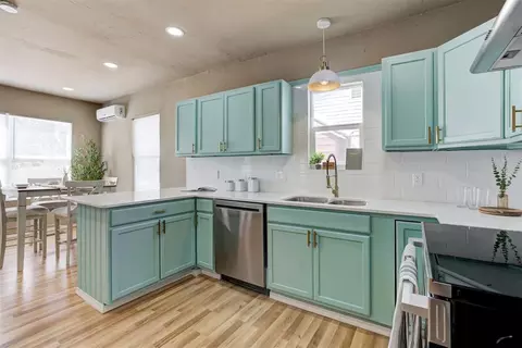 Kitchen - 414 E Perkins Ave, Guthrie, OK 73044 photo 5 of 6