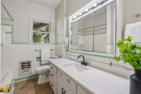 Bath - 401 E Van Buren St, Crescent, OK 73028 photo 1 of 5