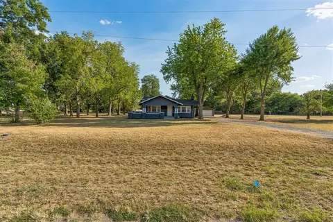 Other - 401 E Van Buren St, Crescent, OK 73028 photo 8 of 8
