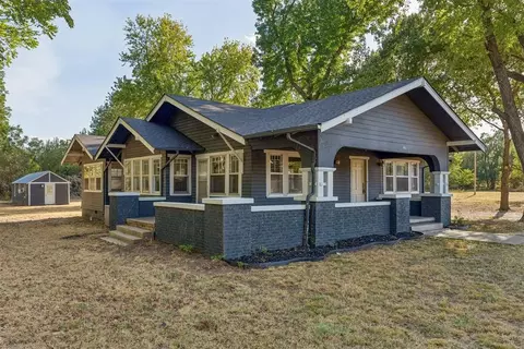 Exterior - 401 E Van Buren St, Crescent, OK 73028 photo 3 of 12