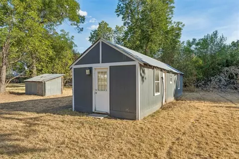 Exterior - 401 E Van Buren St, Crescent, OK 73028 photo 9 of 12