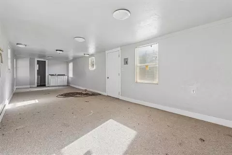 Other - 401 E Van Buren St, Crescent, OK 73028 photo 5 of 8