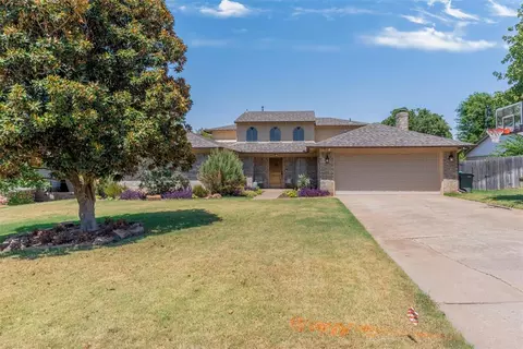 709 Rock Hollow Rd, Edmond, OK 73034