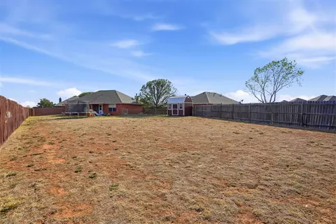 Exterior - 2932 Laurel Cir, Altus, OK 73521 photo 2 of 2