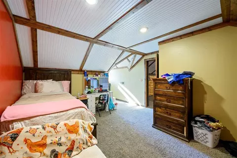 Bedroom - 237 Baggs Hill Ln, Broken Bow, OK 74728 photo 10 of 11