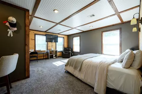 Bedroom - 237 Baggs Hill Ln, Broken Bow, OK 74728 photo 1 of 11