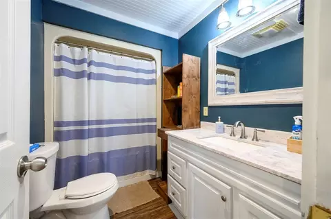 Bath - 237 Baggs Hill Ln, Broken Bow, OK 74728 photo 4 of 5