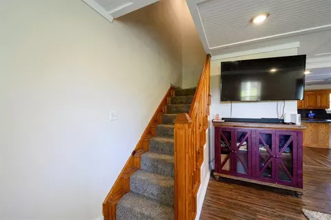 Entry Way - 237 Baggs Hill Ln, Broken Bow, OK 74728 photo 2 of 3