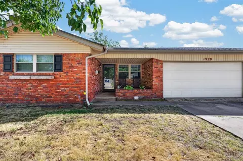 1928 Lanesboro Dr, Oklahoma City, OK 73120