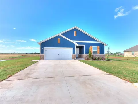 Exterior - 1713 Oak Way, Tuttle, OK 73089 photo 9 of 12