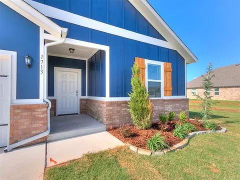Exterior - 1713 Oak Way, Tuttle, OK 73089 photo 3 of 12